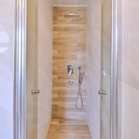 アパートホテル Mina